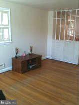 1438 Langford Road Baltimore, MD 21207 - Photo 4 of 15 Living Room