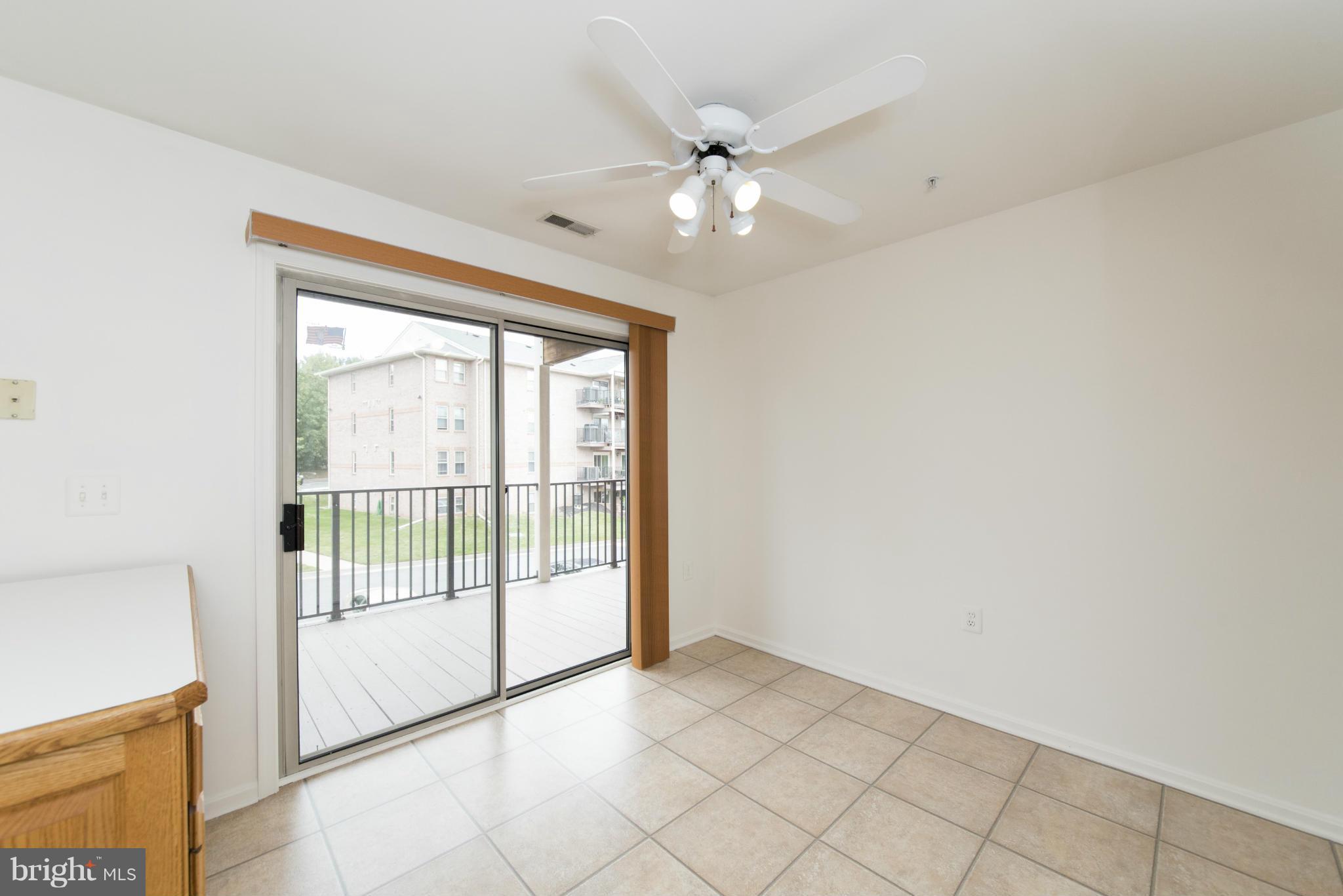 3901 Darleigh Road, Unit 2E Baltimore, MD 21236 - Photo 18 of 30 Kitchen