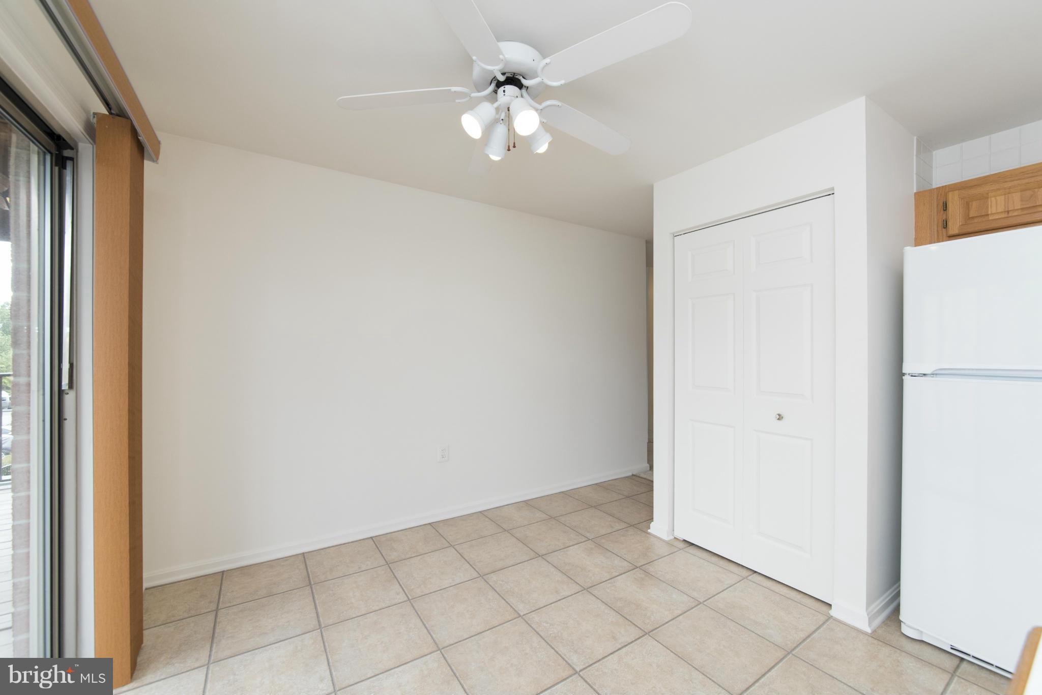 3901 Darleigh Road, Unit 2E Baltimore, MD 21236 - Photo 19 of 30 Kitchen