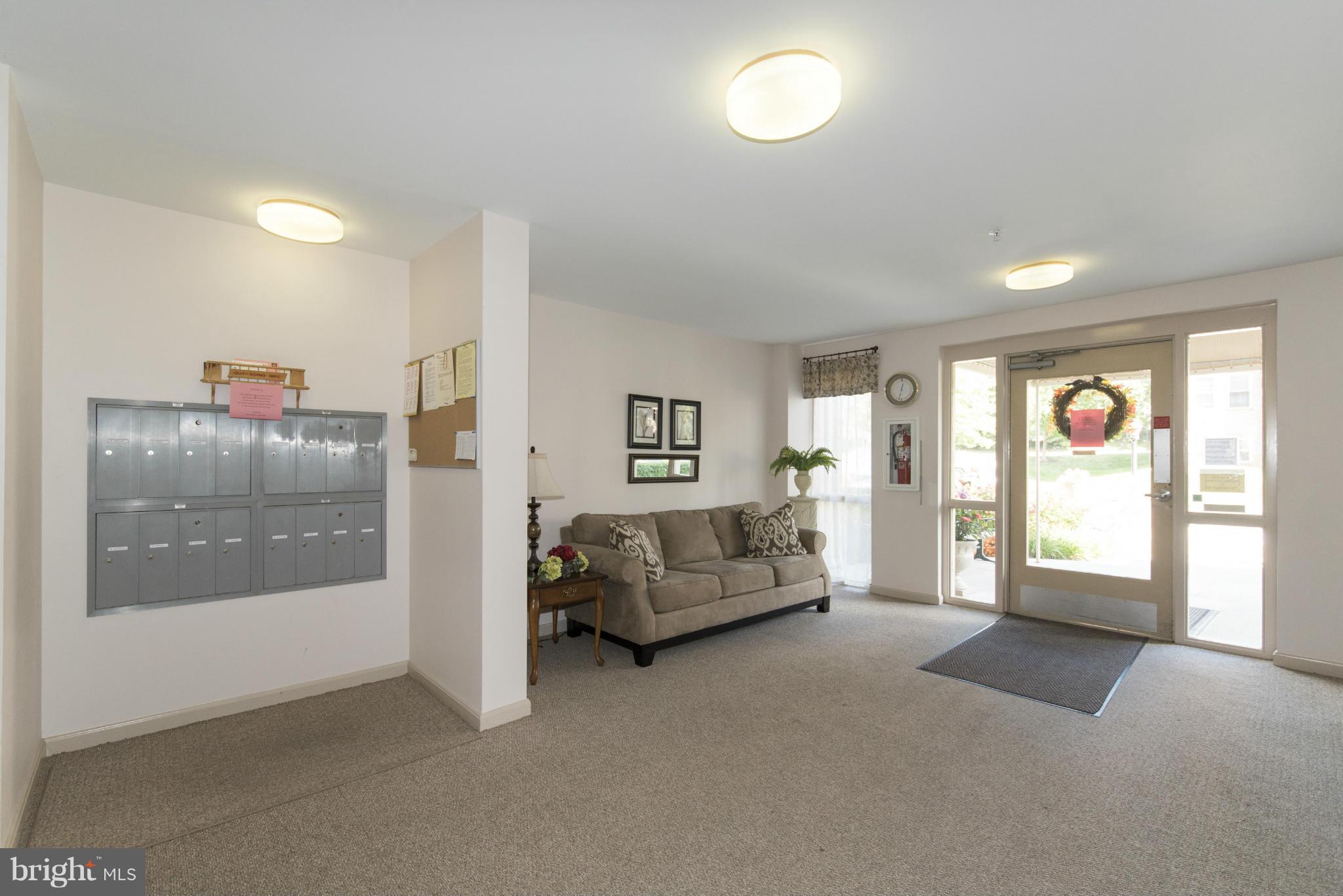 3901 Darleigh Road, Unit 2E Baltimore, MD 21236 - Photo 3 of 30 Main Entrance Lobby
