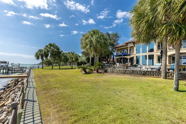 $3,450,000 | 7 Bay Cove Lane, Shalimar, FL 32579