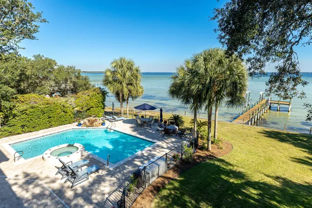 $3,450,000 | 7 Bay Cove Lane, Shalimar, FL 32579
