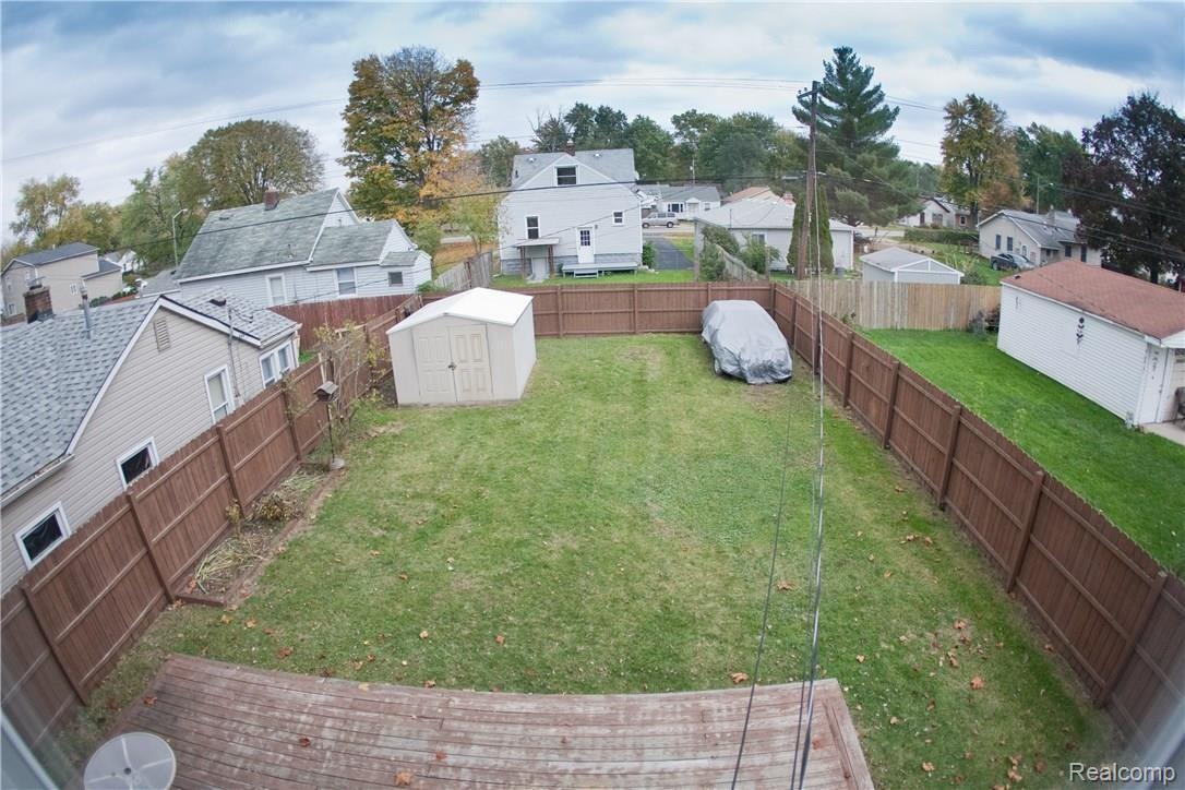 20142 Rensellor Street Livonia, MI 48152 - Photo 27 of 31 027livoniahouse.jpg