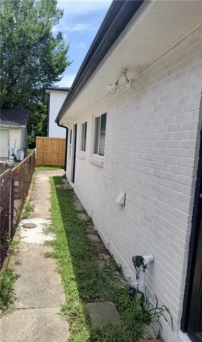 $1,300 | 1800 Stafford Street, Unit B, Gretna, LA 70053