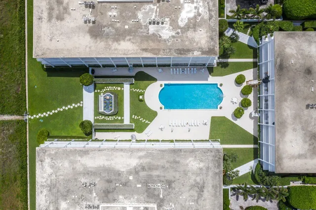 $2,599,000 | 2275 South Ocean Boulevard, Unit 206A, Palm Beach, FL 33480