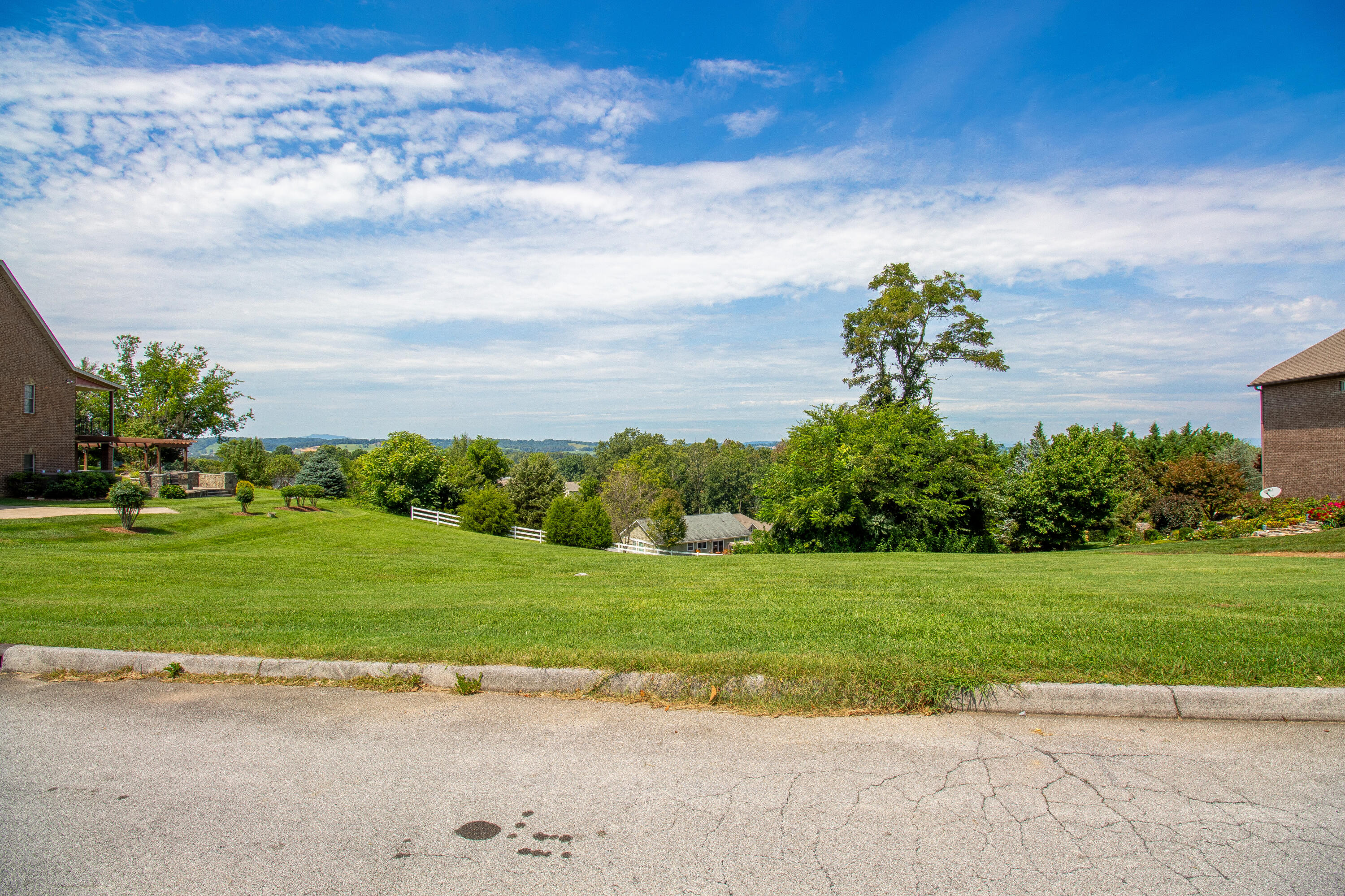 226 Sunset Ridge Court, Unit 9 Gray, TN 37615 - Photo 2 of 16 IMG_3167-HDR