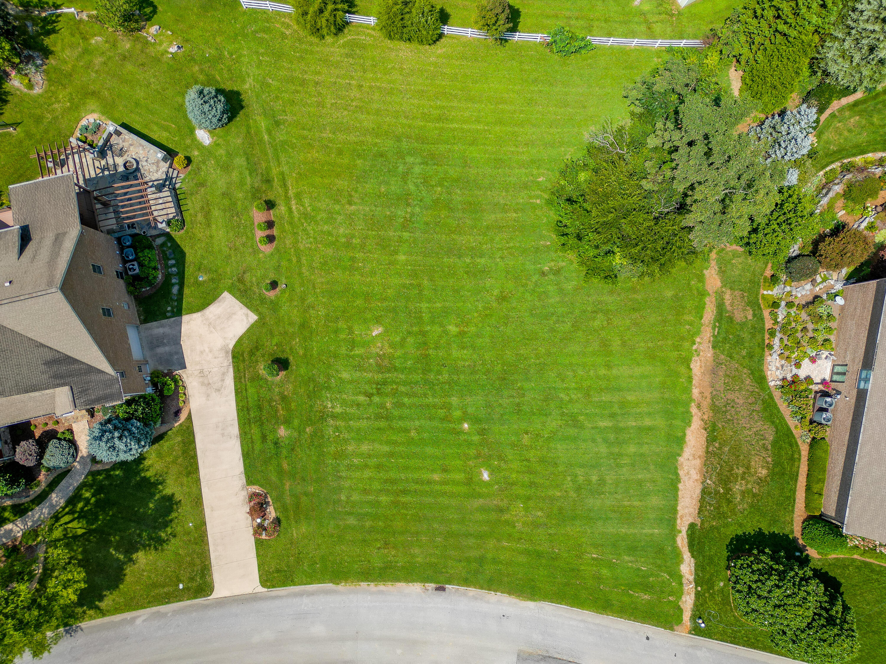 226 Sunset Ridge Court, Unit 9 Gray, TN 37615 - Photo 7 of 16 dji_fly_20230825_112450_145_169307335355