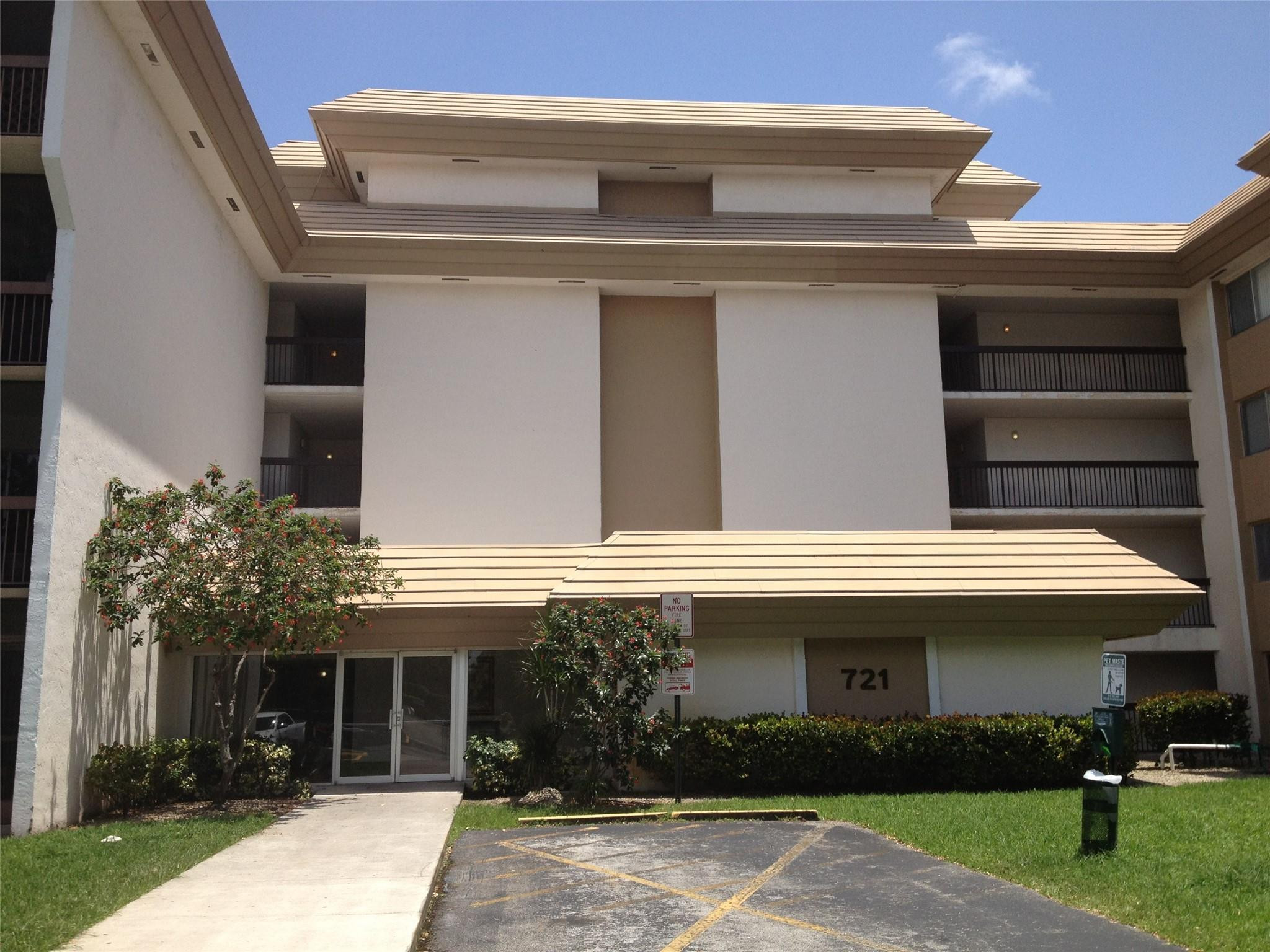 Undisclosed Address Plantation, FL 33324 - Photo 10 of 18 building