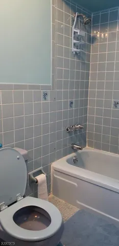 $1,800 | 552 North 9th Street, Newark, NJ 07107