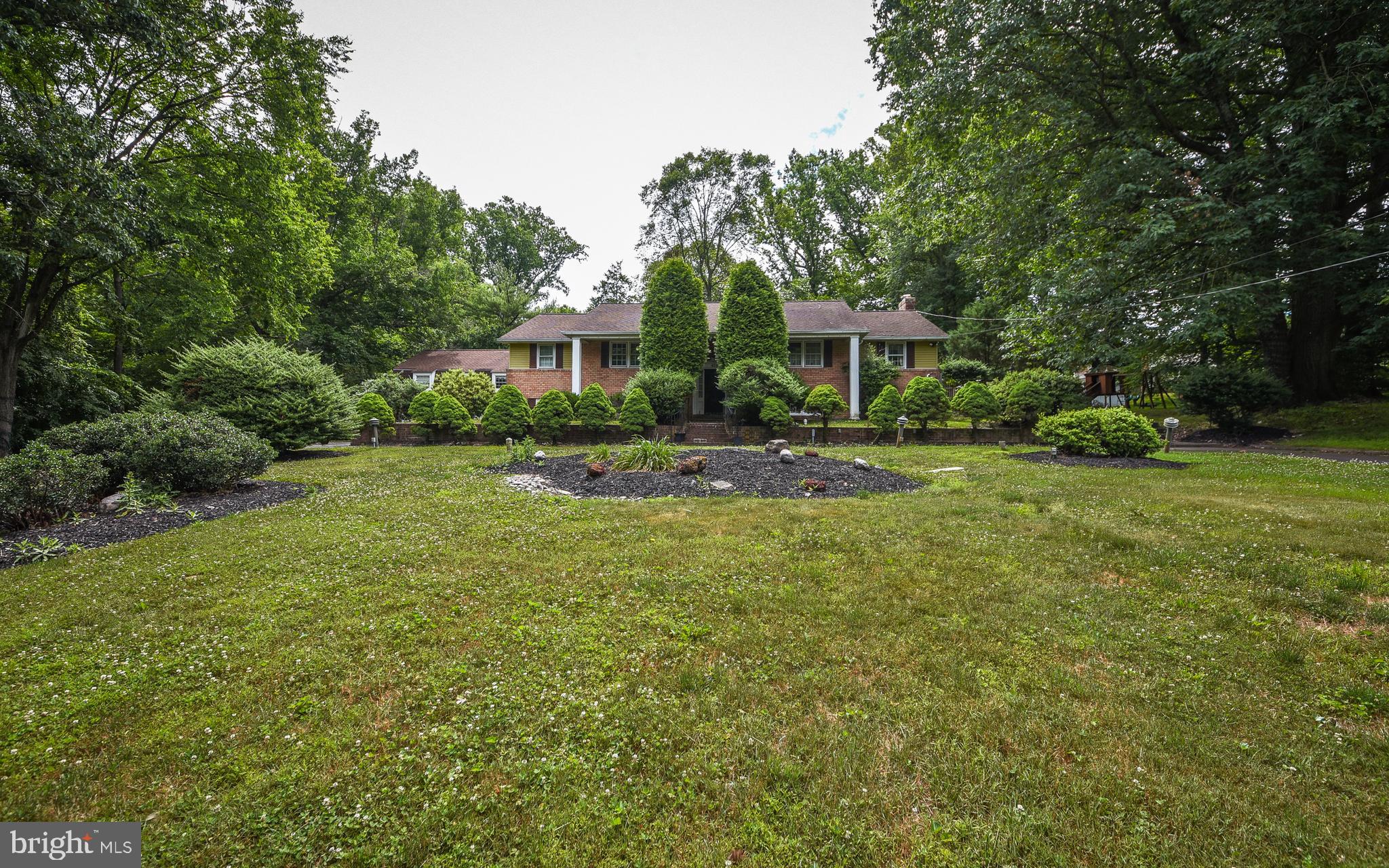 629 Buck Road Holland, PA 18966 - Photo 4 of 57 Gallery Image 4