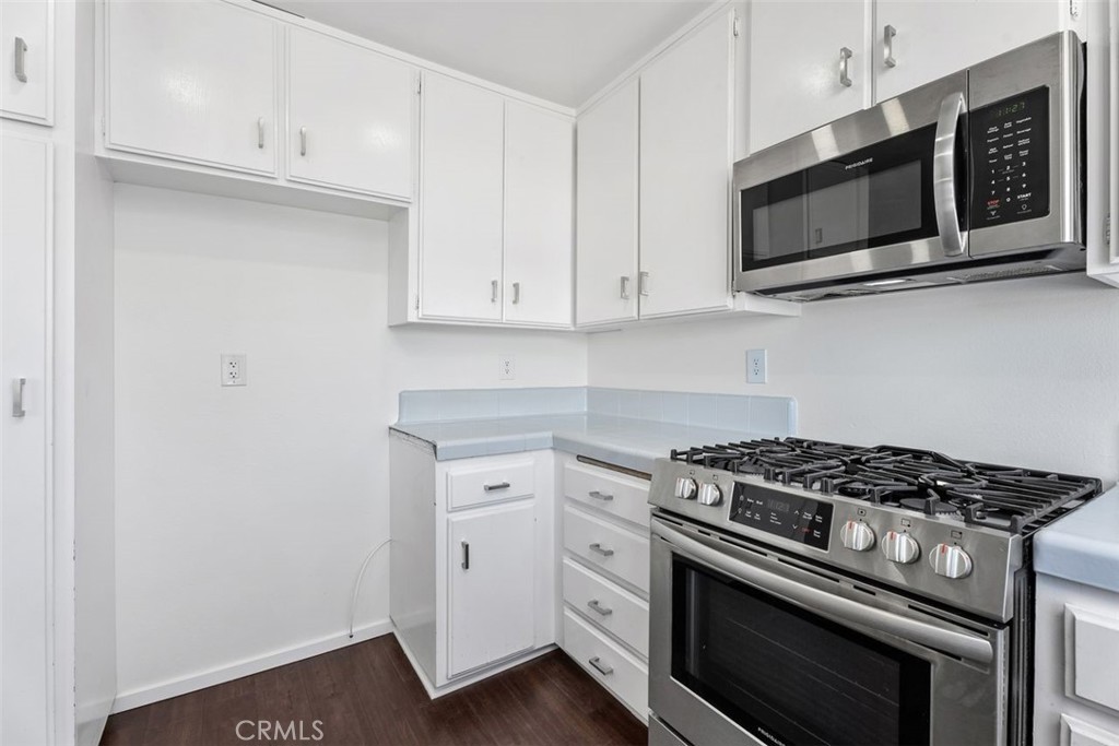 428 West First Street Tustin, CA 92780 - Photo 13 of 35