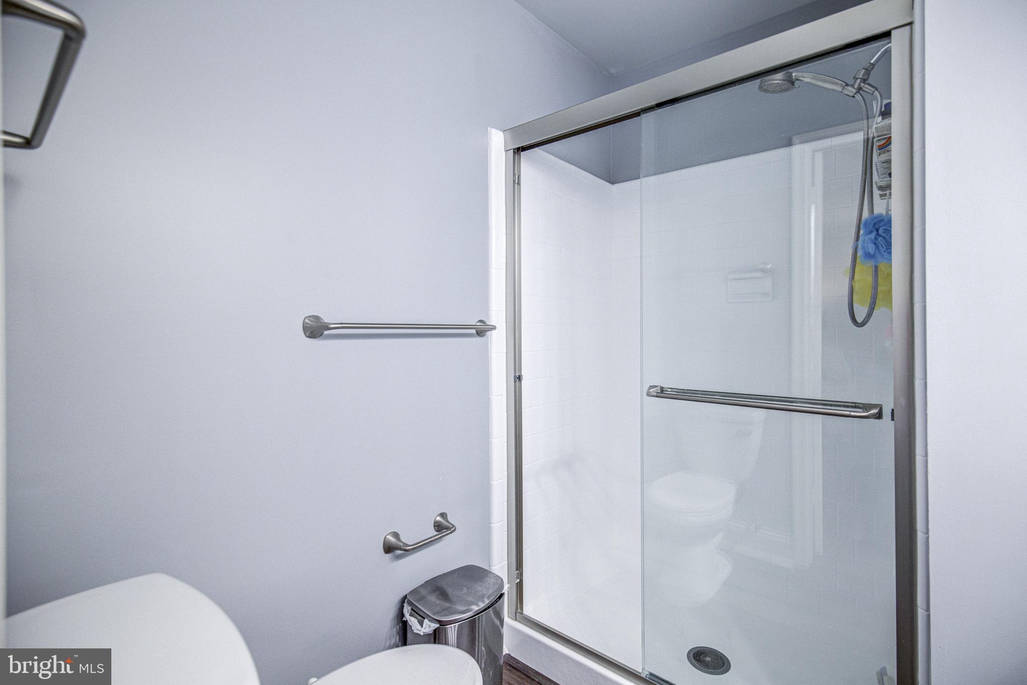 7307 Reservation Drive Springfield, VA 22153 - Photo 34 of 47 Primary bath