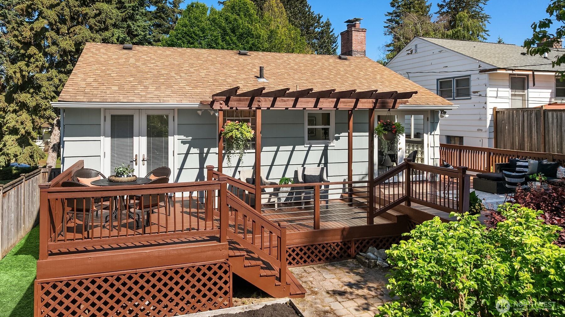 4007 49th Avenue Southwest Seattle, WA 98116 - Photo 3 of 38