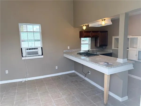 $800 | 1527 North Roman Street, Unit C, New Orleans, LA 70116