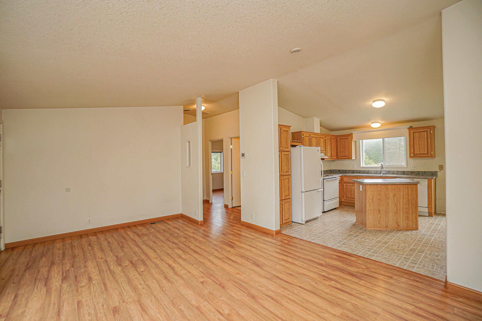 7103 Wagner Creek Road Talent, OR 97540 - Photo 33 of 58 DSC06979