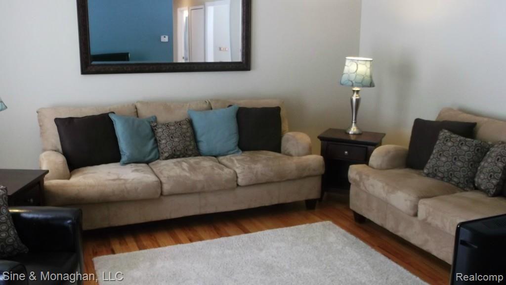 49698 Shelby Road Utica, MI 48317 - Photo 3 of 24 2.JPG