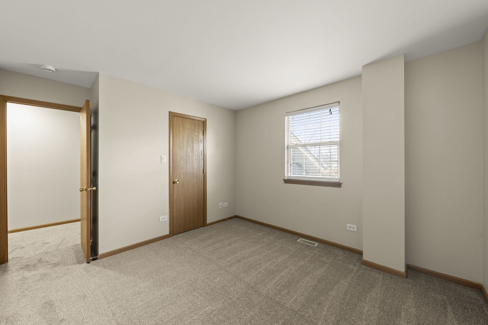 694 Tamarac Boulevard Addison, IL 60101 - Photo 14 of 16
