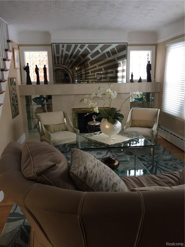 16845 Huntington Road Detroit, MI 48219 - Photo 8 of 36 IMG_1200.JPG