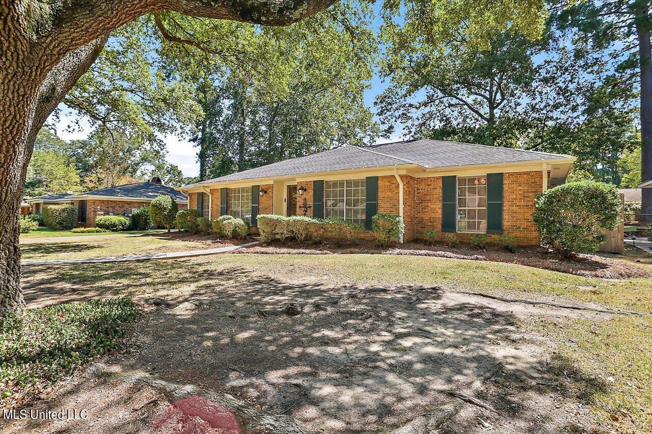 112 Longmeadow Road Brandon, MS 39042 - Photo 2 of 44 02-112 Longmeadow Rd