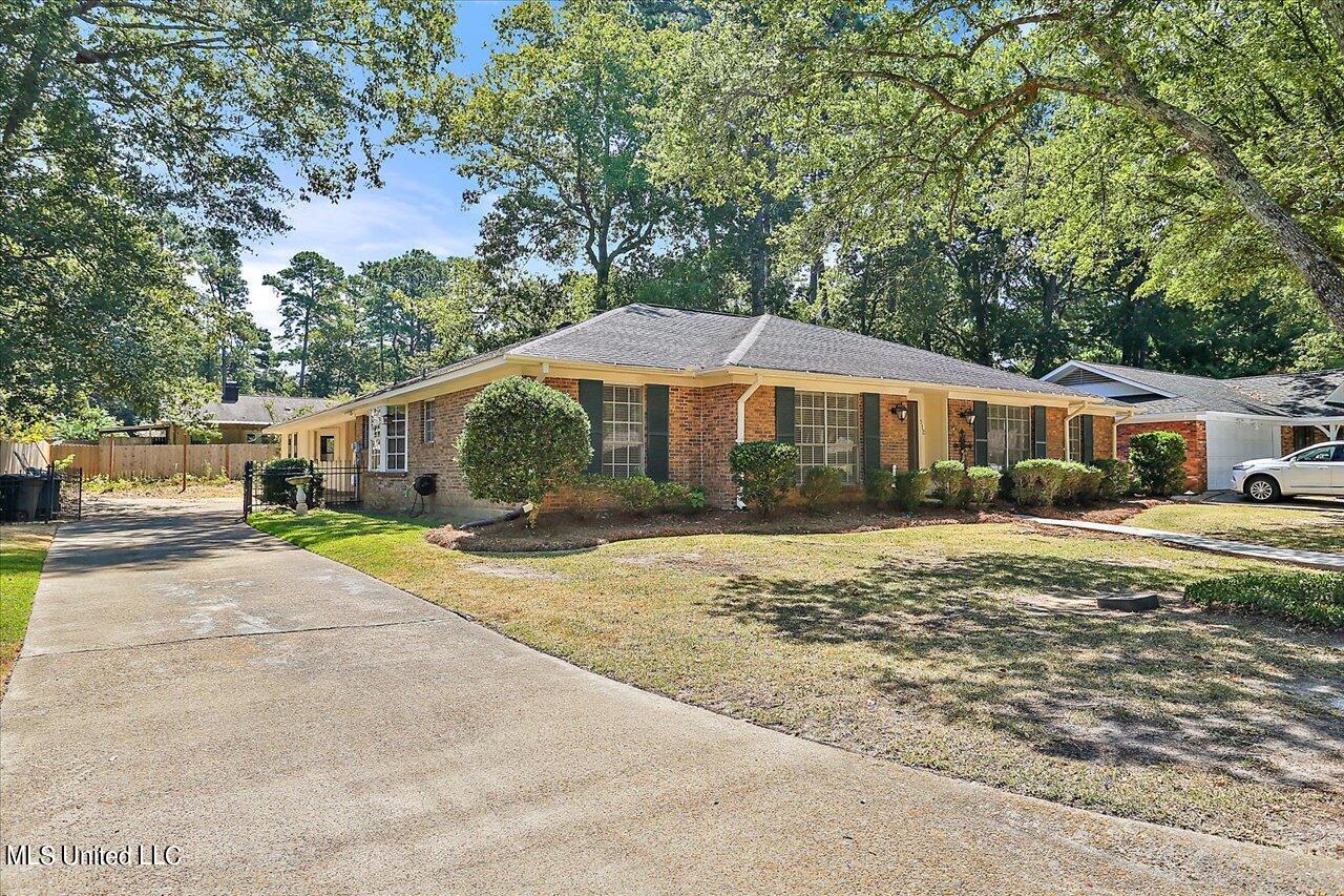 112 Longmeadow Road Brandon, MS 39042 - Photo 3 of 44 03-112 Longmeadow Rd
