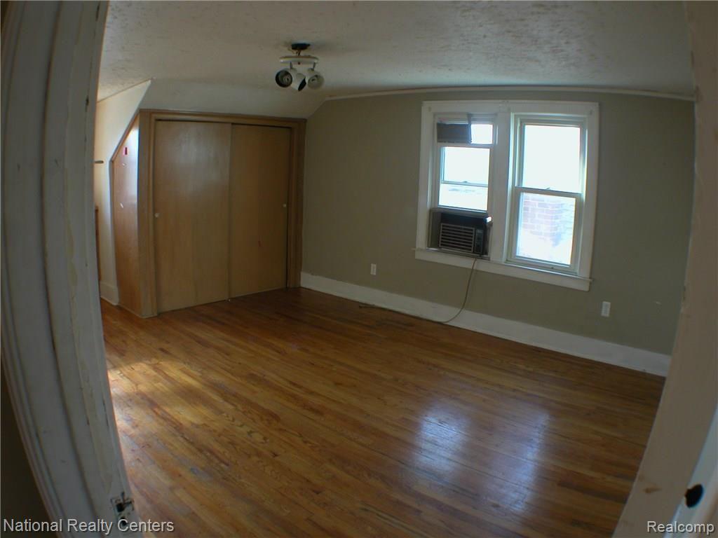 25510 Graham Road Redford, MI 48239 - Photo 17 of 28