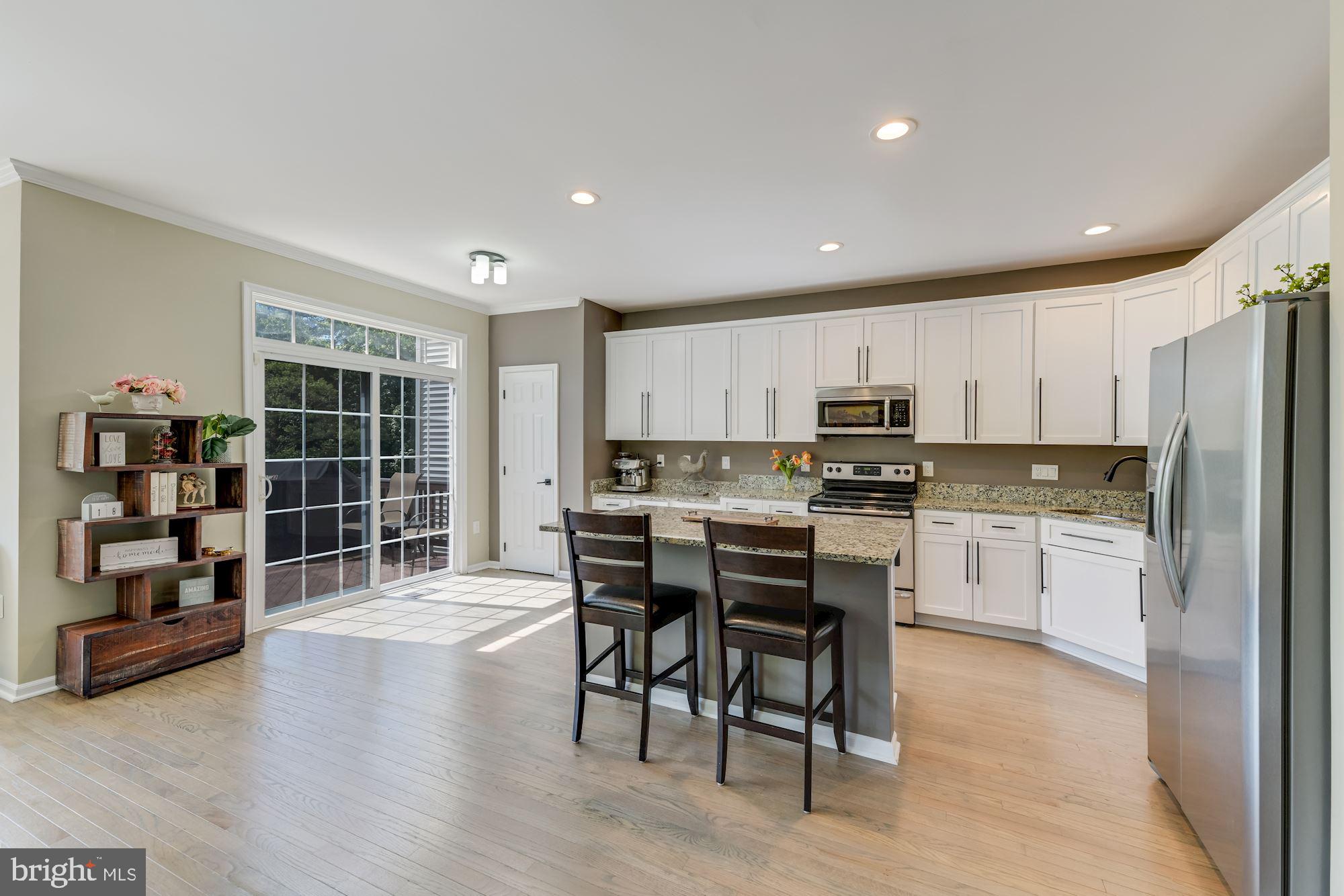 7265 John Rylands Way Springfield, VA 22150 - Photo 7 of 26 Grand kitchen