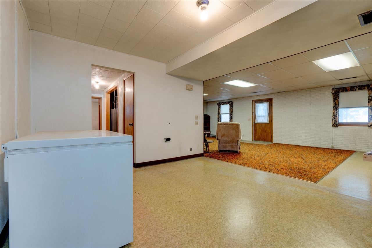 837 3rd Place Kalona, IA 52247 - Photo 24 of 42 Gallery Image 24