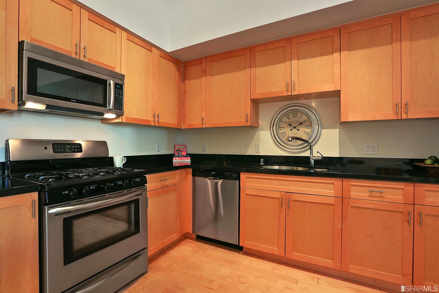 1755 Broadway, Unit 56 Oakland, CA 94612 - Photo 2 of 31