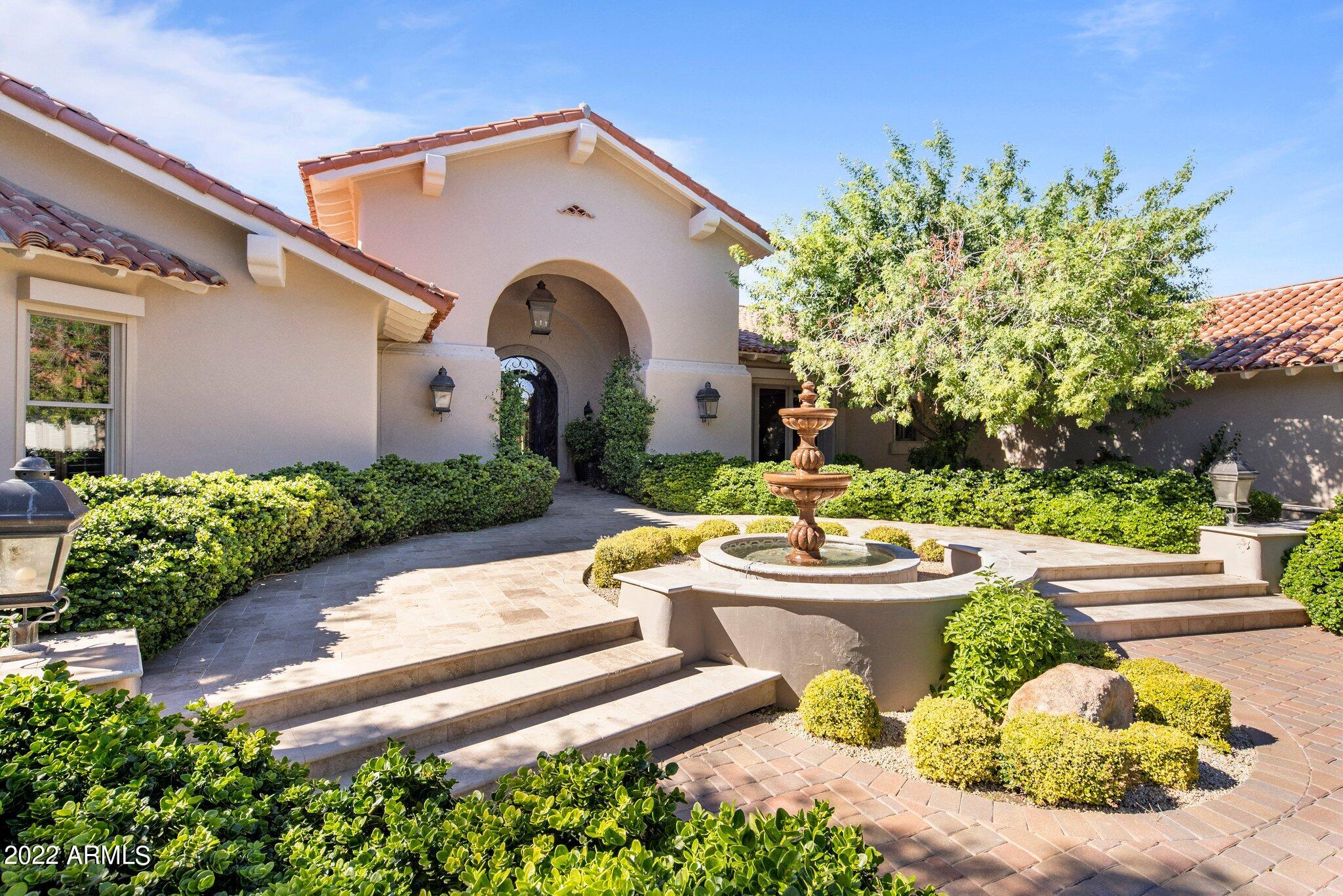 6200 North Yucca Road Paradise Valley, AZ 85253 - Photo 1 of 40 Front Entry