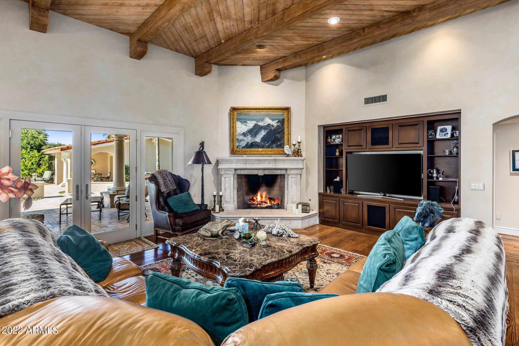 6200 North Yucca Road Paradise Valley, AZ 85253 - Photo 11 of 40 Family Room