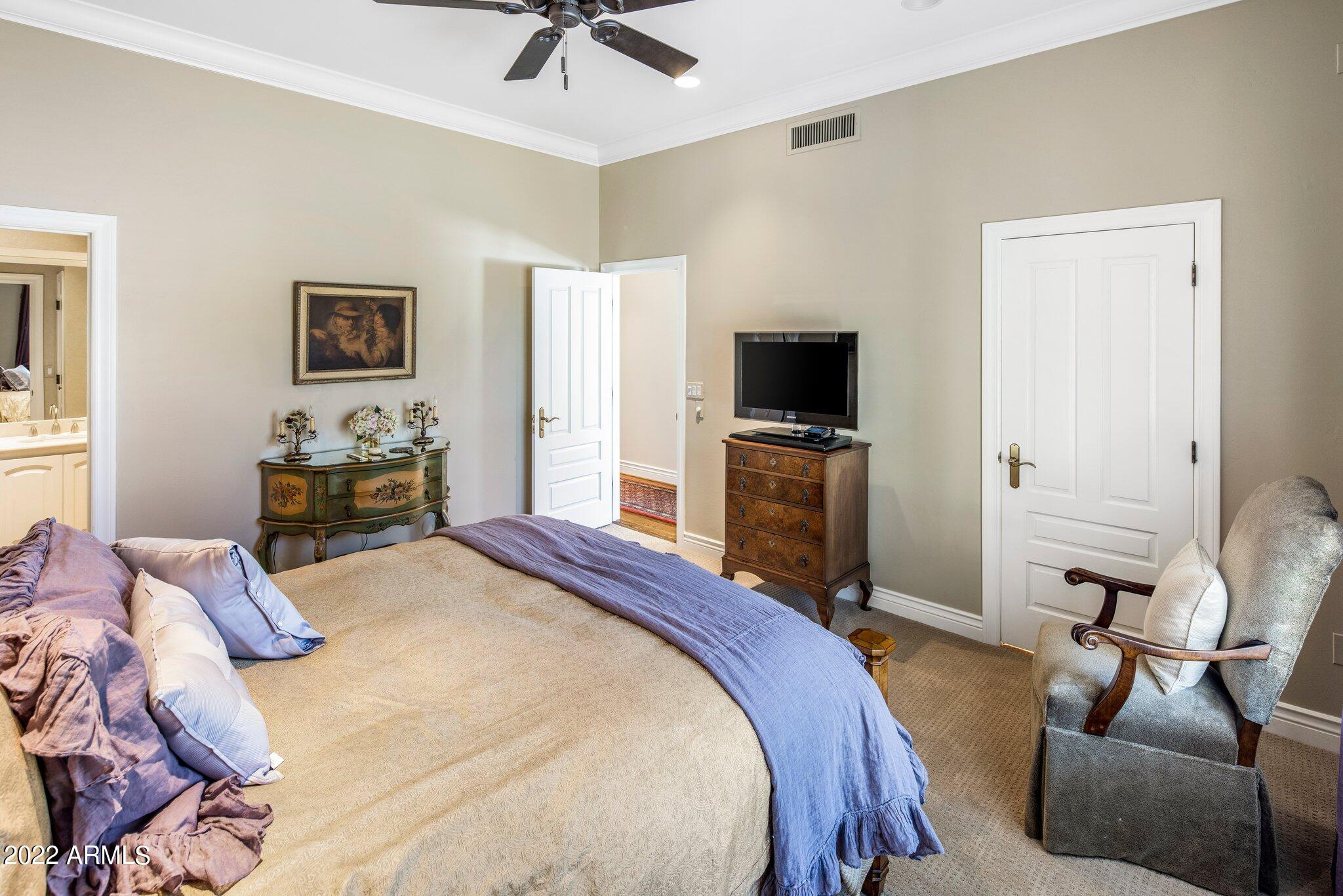 6200 North Yucca Road Paradise Valley, AZ 85253 - Photo 22 of 40 Guest Bedroom