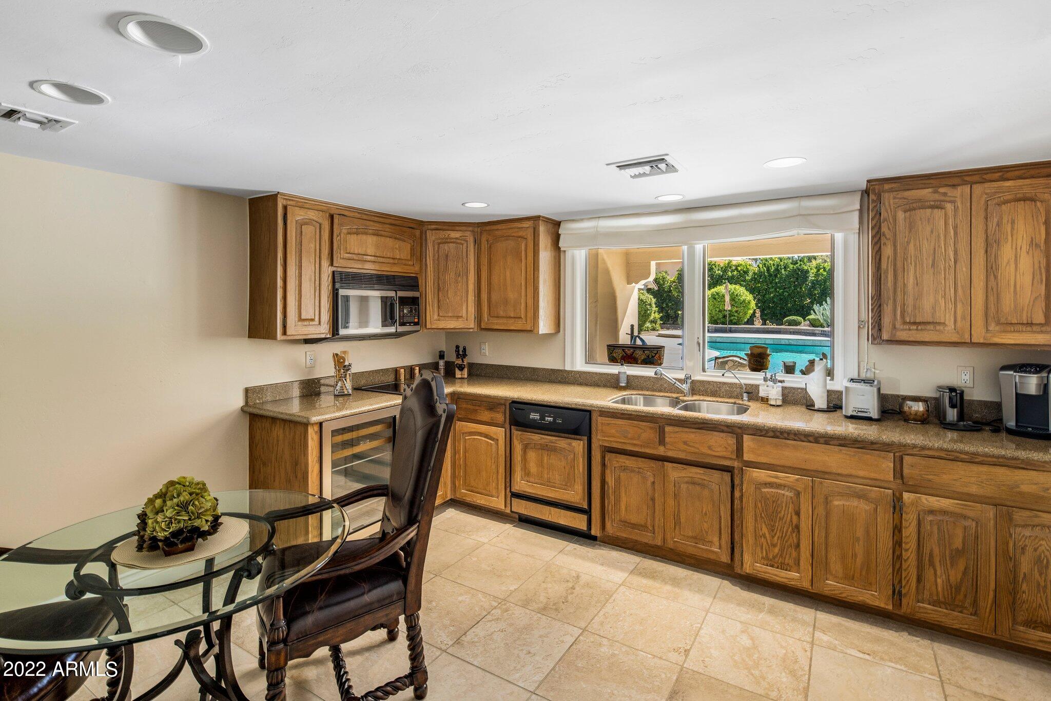 6200 North Yucca Road Paradise Valley, AZ 85253 - Photo 36 of 40 Guest House Kitchen