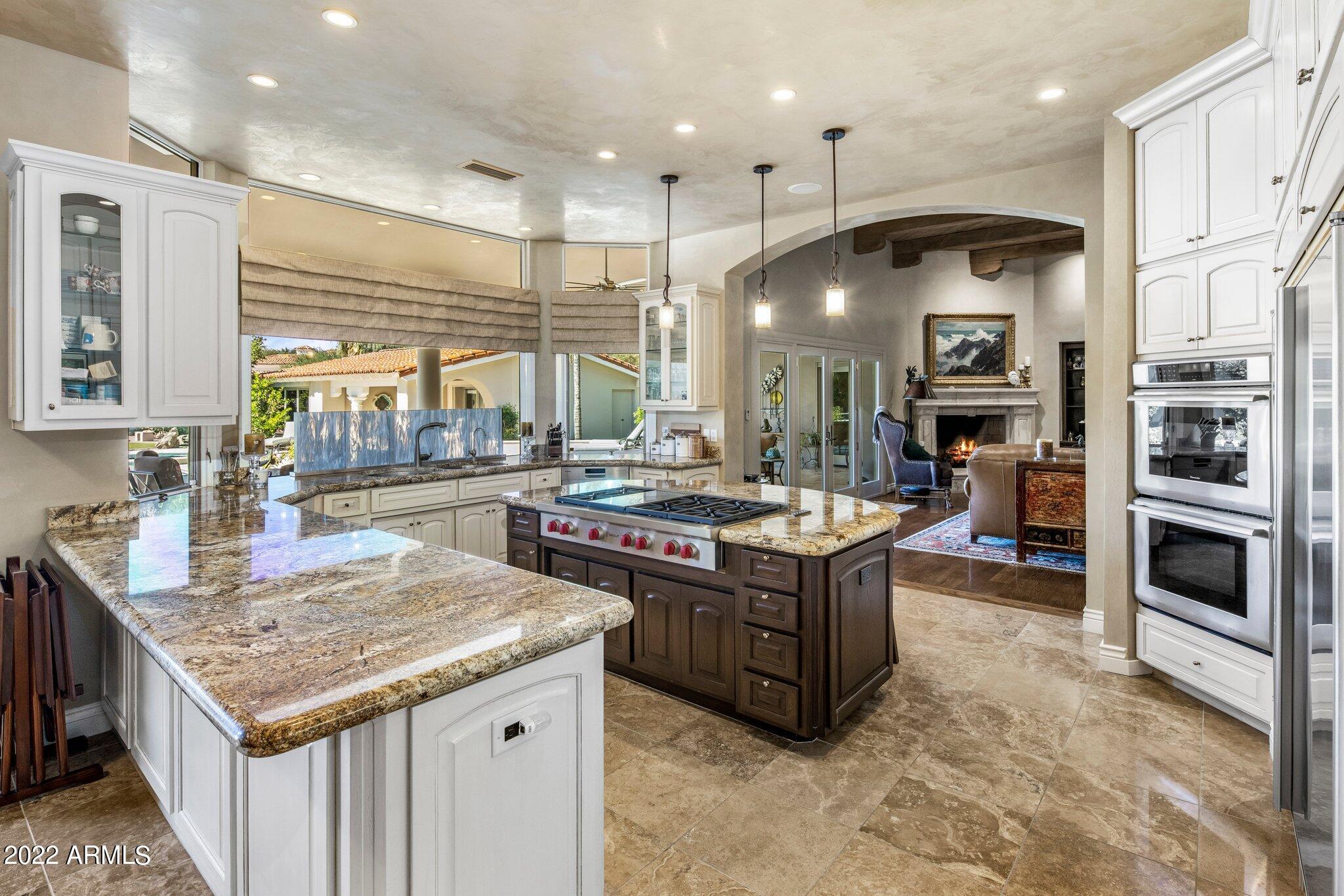 6200 North Yucca Road Paradise Valley, AZ 85253 - Photo 7 of 40 Kitchen
