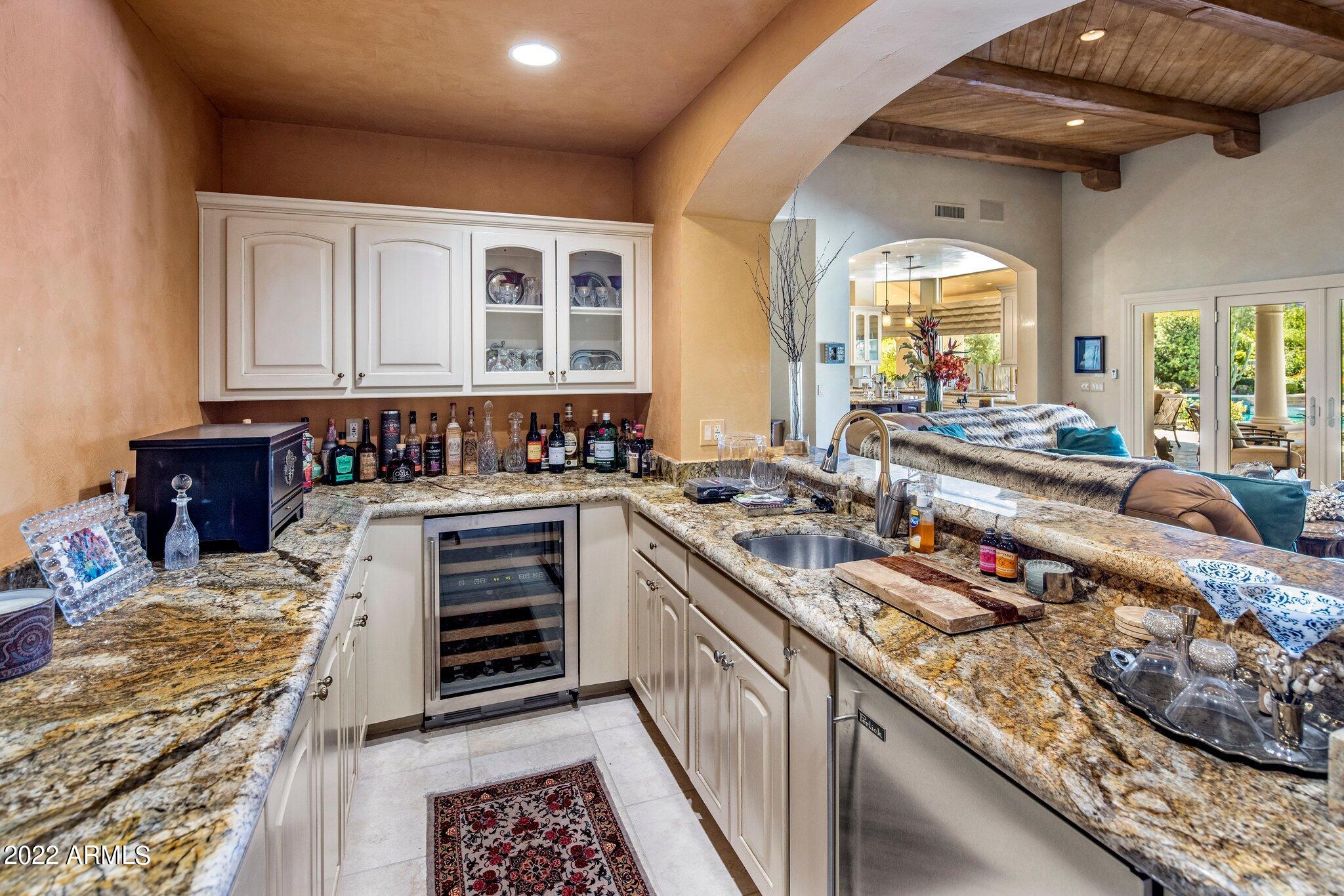 6200 North Yucca Road Paradise Valley, AZ 85253 - Photo 9 of 40 Wet Bar