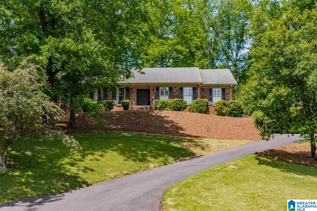 3016 Ryecroft Road Mountain Brook, AL 35223 - Photo 2 of 33