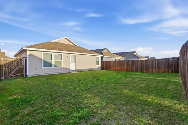 $1,700 | 5410 Idlewood Trail, Princeton, TX 75407
