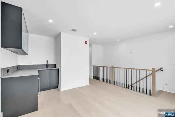 $1,775,000 | 25 Garden Place, Unit A, Edgewater, NJ 07020