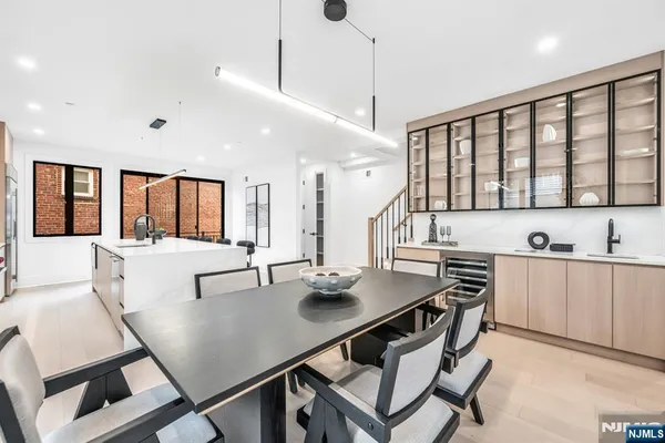 $1,775,000 | 25 Garden Place, Unit A, Edgewater, NJ 07020