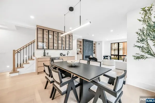 $1,775,000 | 25 Garden Place, Unit A, Edgewater, NJ 07020