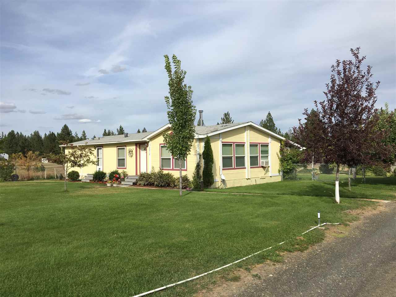 25916 North Perry Circle Chattaroy, WA 99003 - Photo 2 of 17