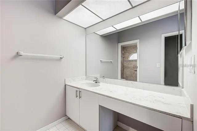 $2,600 | 5509 83rd Terrace East, Sarasota, FL 34243