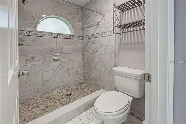 $2,600 | 5509 83rd Terrace East, Sarasota, FL 34243