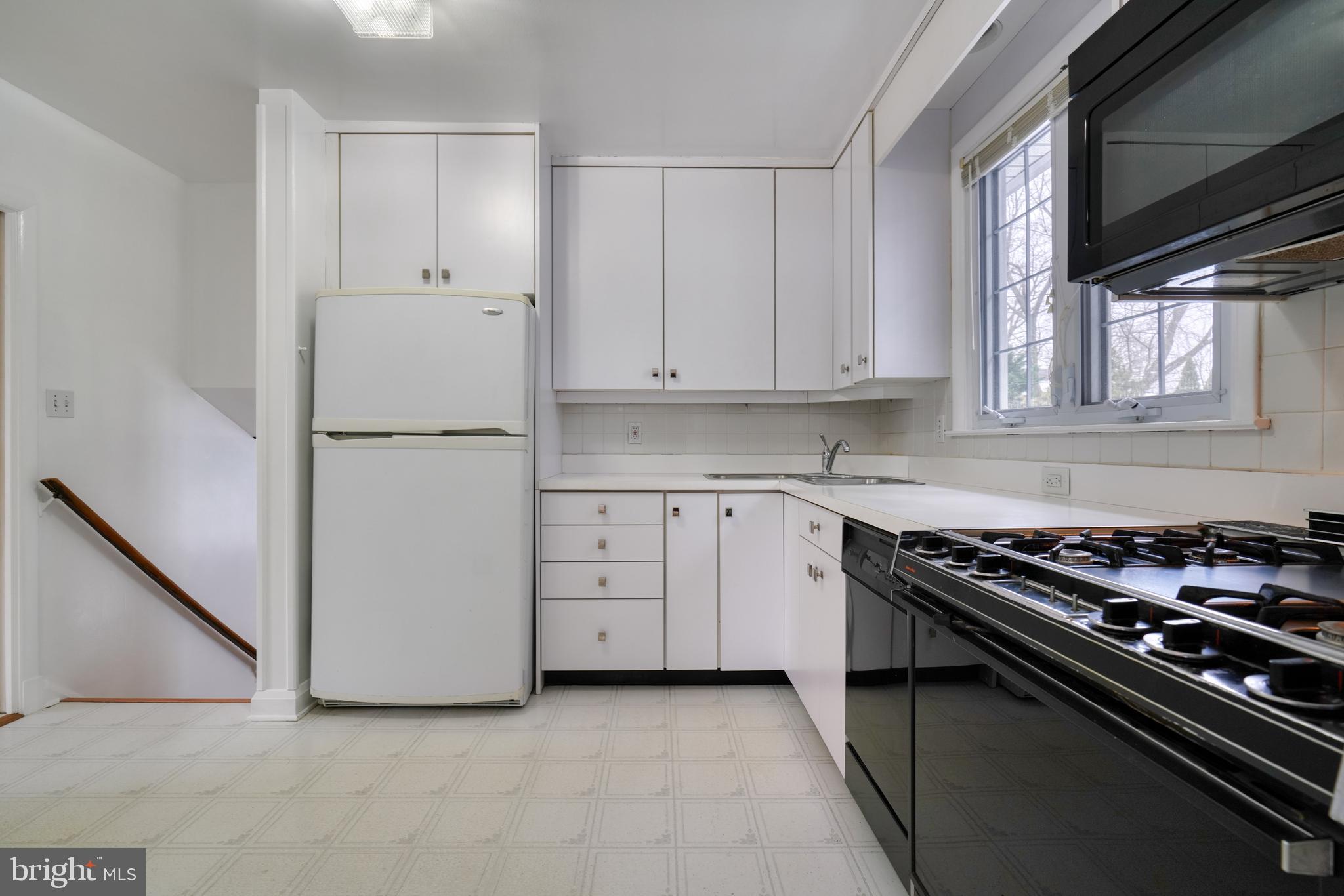 8402 Saunders Road Lutherville-Timonium, MD 21093 - Photo 11 of 39 Gallery Image 11