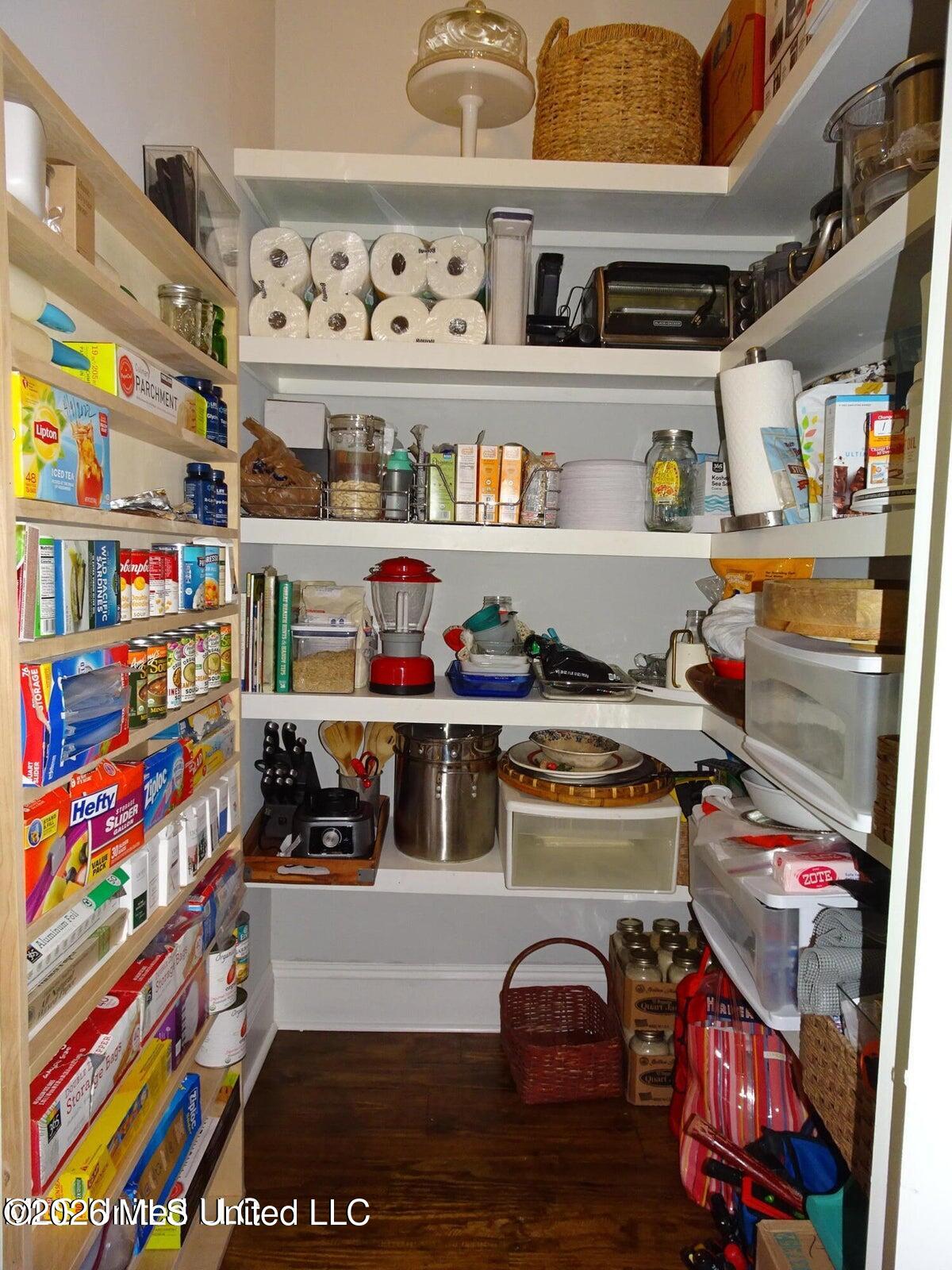 46 Charleston Circle Brandon, MS 39047 - Photo 14 of 39 Pantry