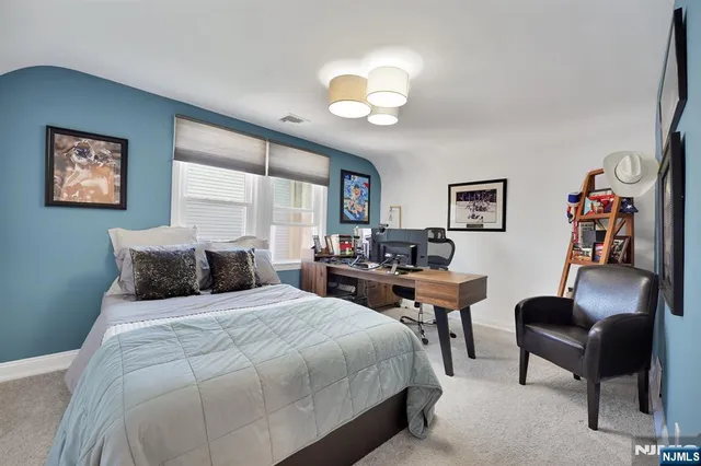 a view of a livingroom with furniture