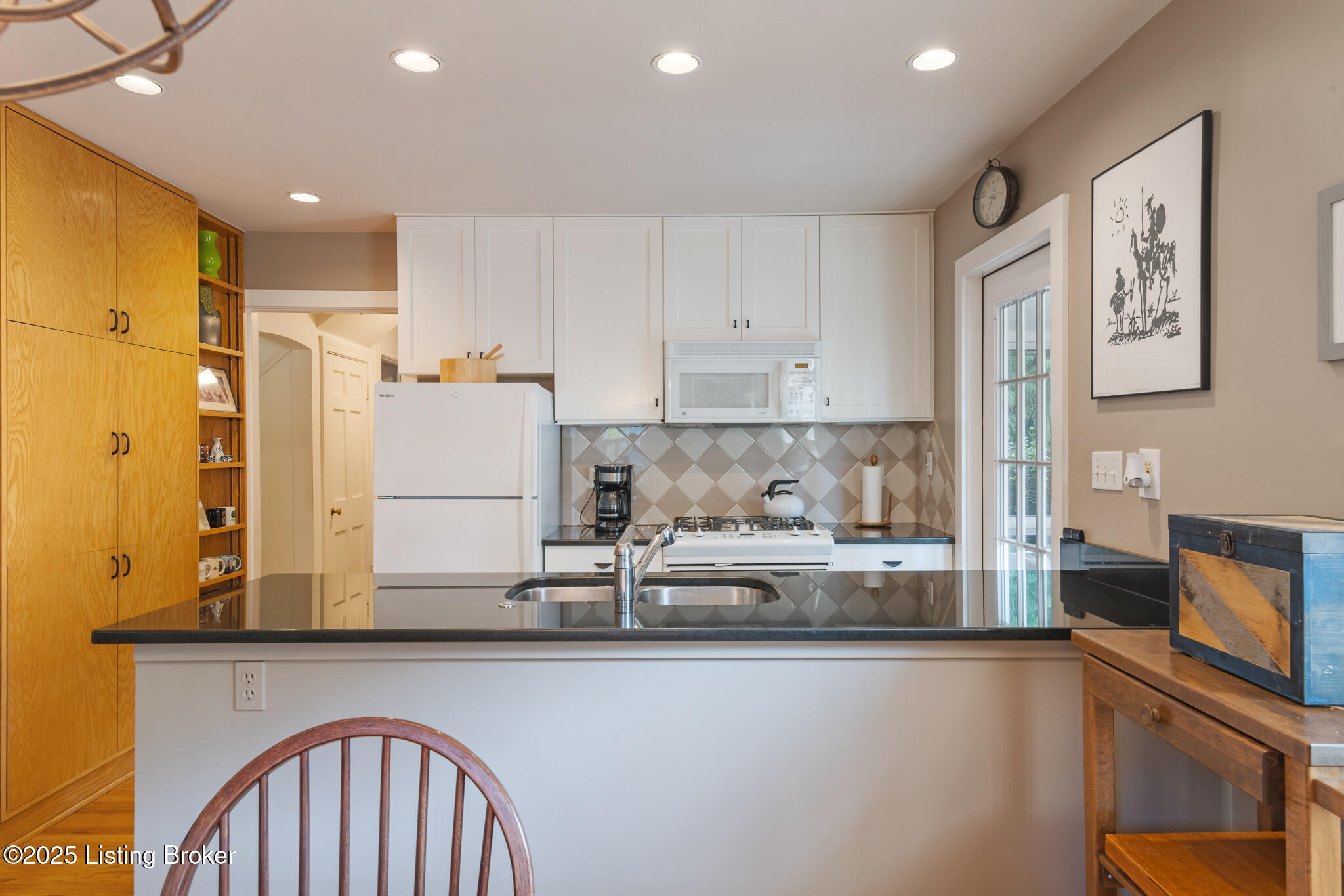 217 Don Allen Road Louisville, KY 40207 - Photo 17 of 49 217 Don Allen Rd-19