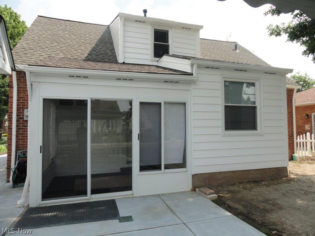 6406 Monmouth Road Parma, OH 44129 - Photo 3 of 25