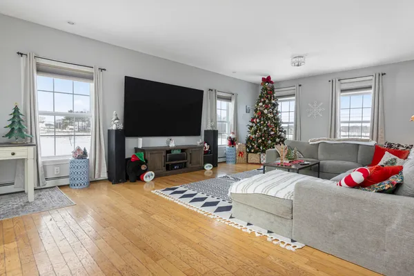 $450,000 | 301 Unity Road, Benton, ME 04901