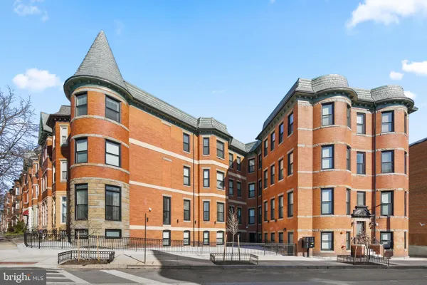 $2,150 | 2201 Brookfield Avenue, Unit 203, Baltimore, MD 21217