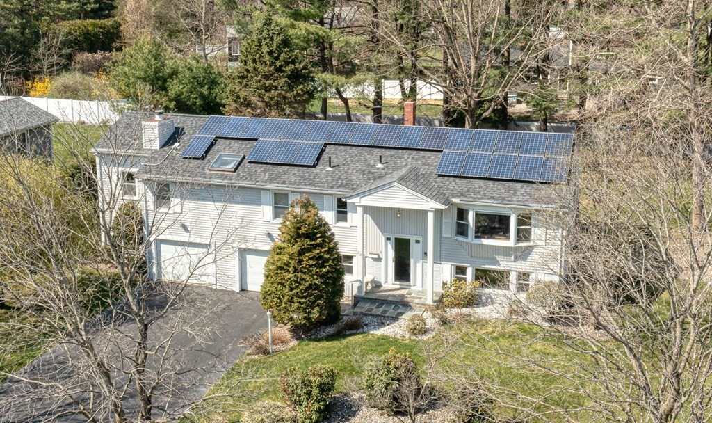 20 Ashford Road Longmeadow, MA 01106 - Photo 1 of 40